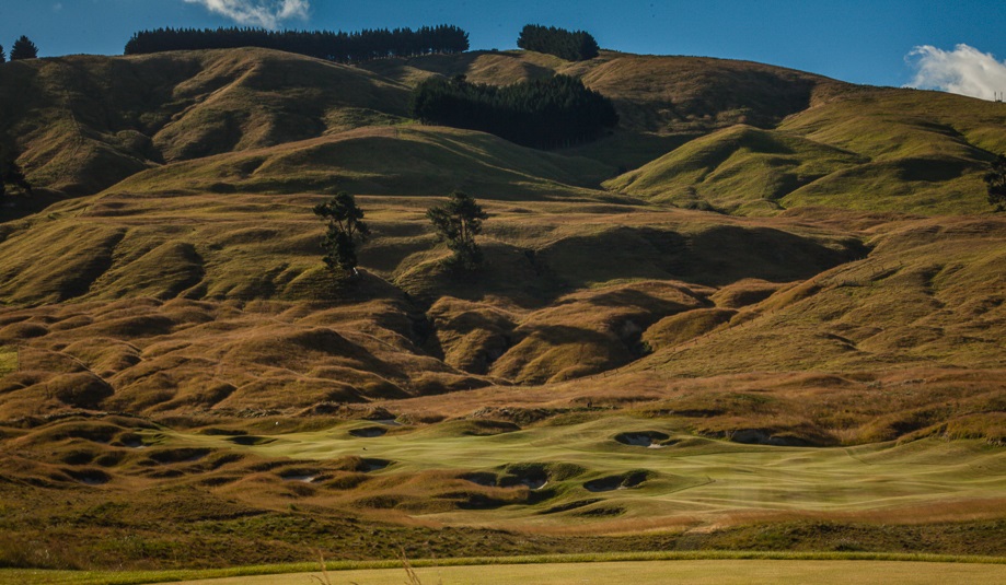 Golf_Getaway_Kinloch_Golf_Club_5th_Hole_New_Zealand